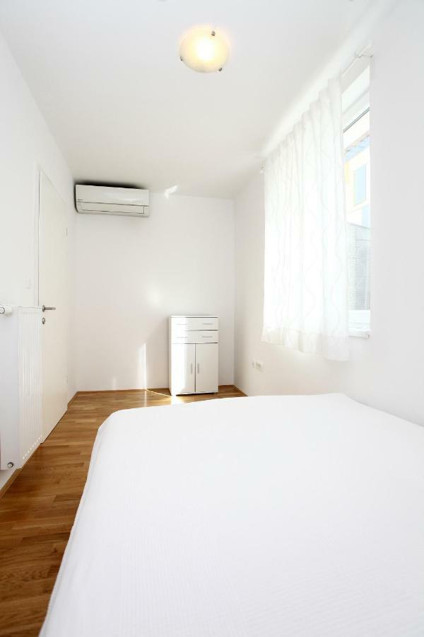 Residence Jagodje Izola Bagian luar foto